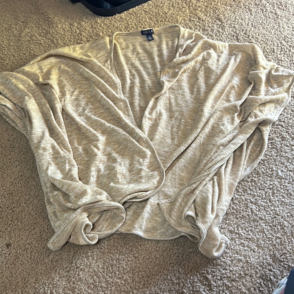 Wrap throw